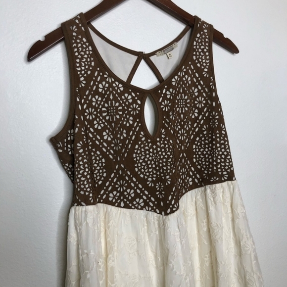 Gimmicks lazer cut out babydoll lace tank top med - Picture 2 of 9
